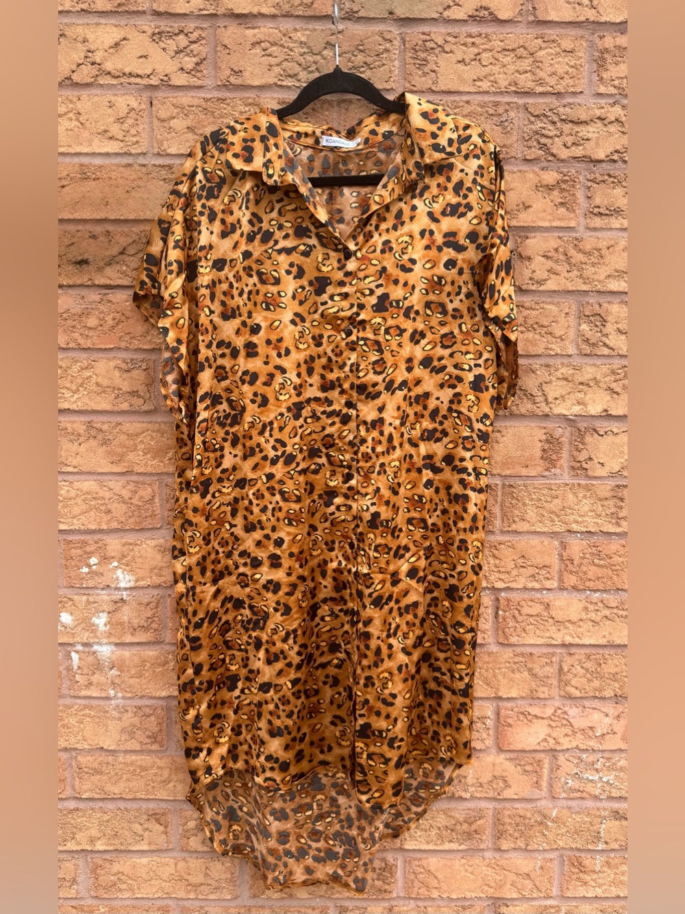 💫2/$25 • Koandaily Animal Print Hi-Lo Button Down Dress